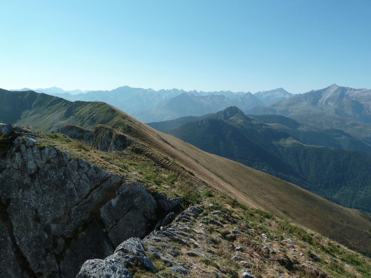 Depuis le sommet du Pic de l'Estibète