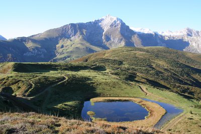 Le lac de Soum et le massif du Gabizos