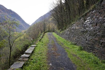 La voie verte domine les gorges de Cauterets