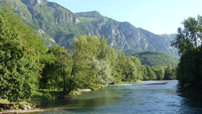 Le gave de Pau depuis le pont de Boô-Silhen