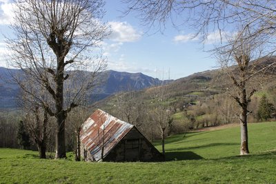 Grange sous la croix d'Arry