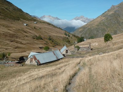 Les granges et la vallée de Campbieilh