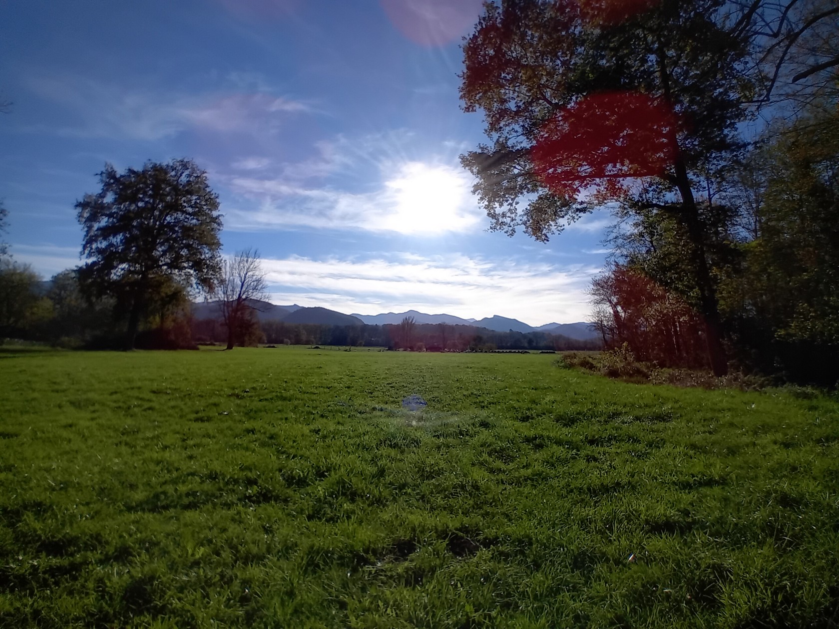 Bord du lac d'Aventignan